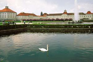 静岡県富士市のビジネスホテル「東横INN新富士駅南口」?快適な宿泊と便利なアクセスを実現